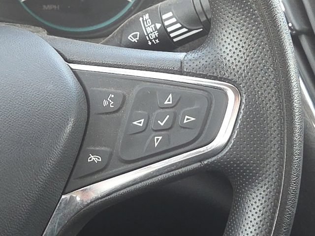 Used 2020 Chevrolet Malibu LT FWD image 32