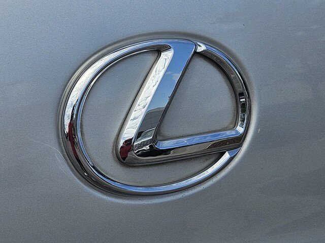 Used 2013 Lexus LX 570 4WD w/ Luxury Pkg image 33