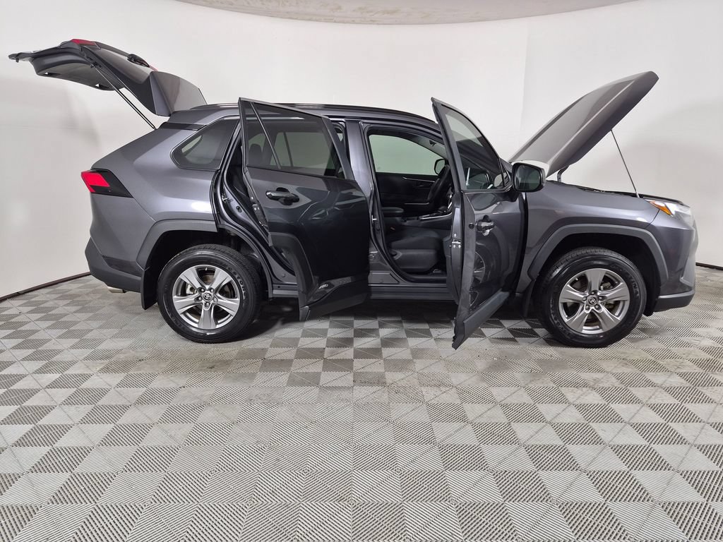 Used 2024 Toyota RAV4 LE AWD/4WD image 9