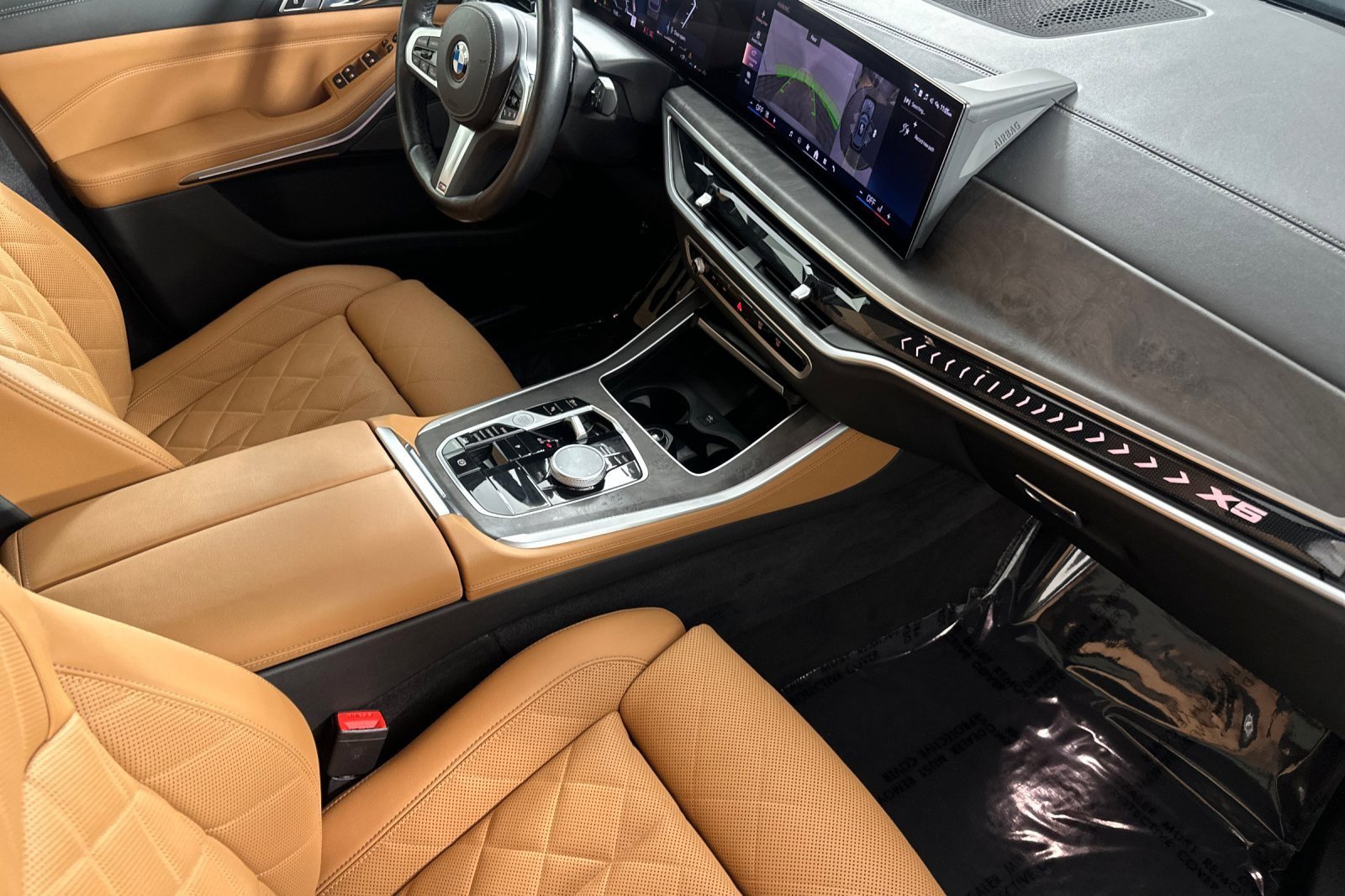 Used 2024 BMW X5 xDrive40i w/ M Sport Package AWD/4WD image 15