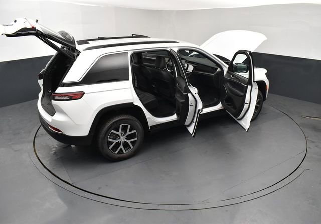 New 2026 Jeep Grand Cherokee Limited image 30