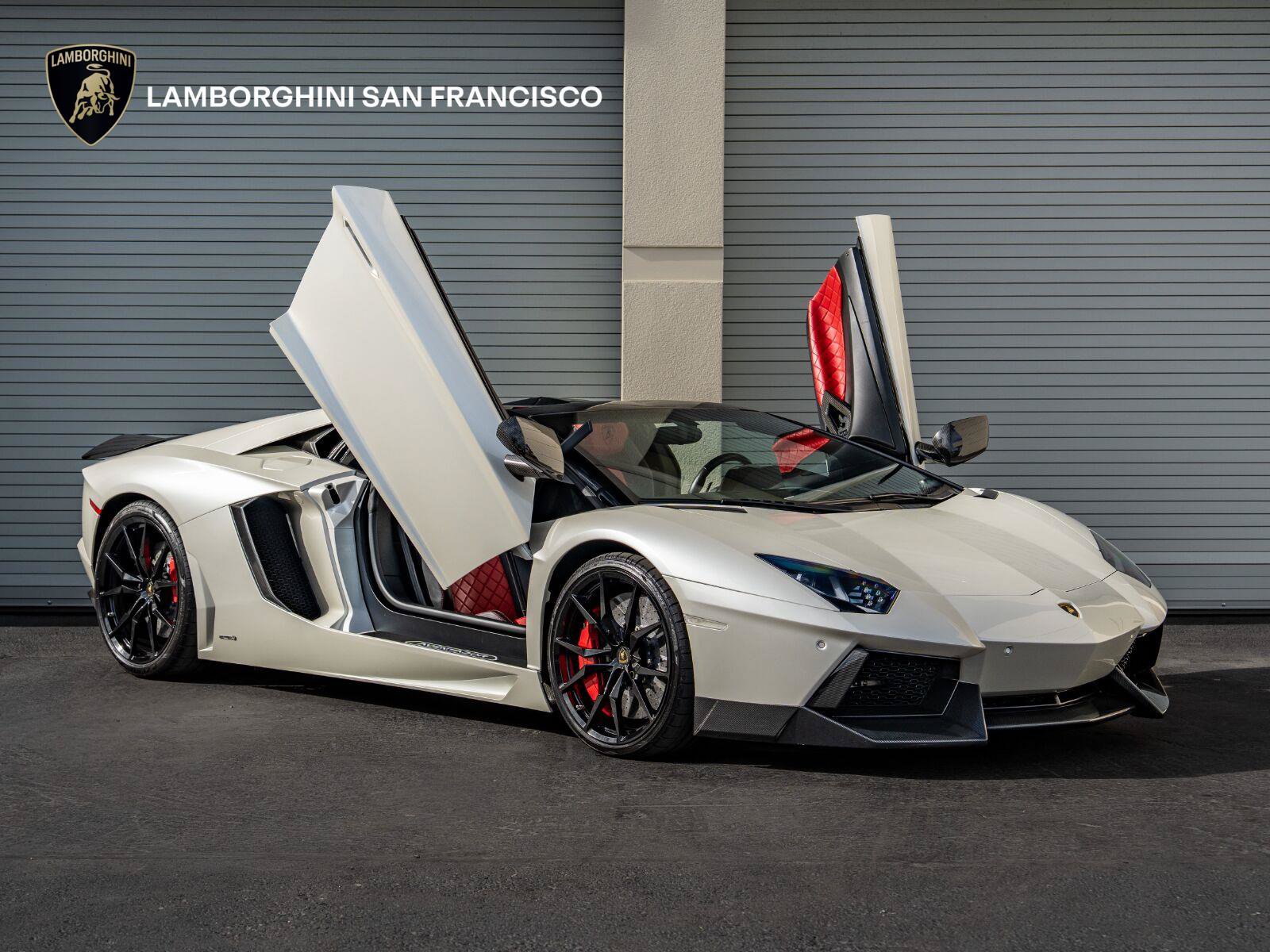 Used 2016 Lamborghini Aventador LP 700-4 AWD/4WD image 2