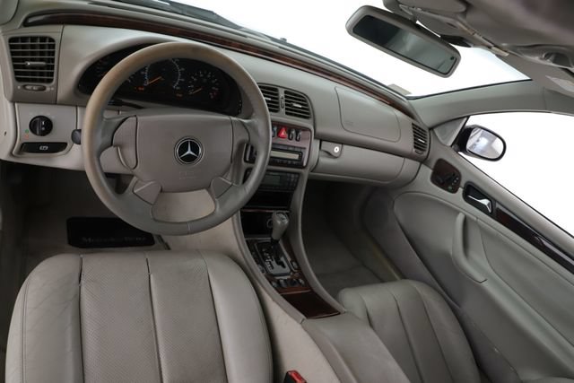 Used 1999 Mercedes-Benz CLK 320 Cabriolet image 18