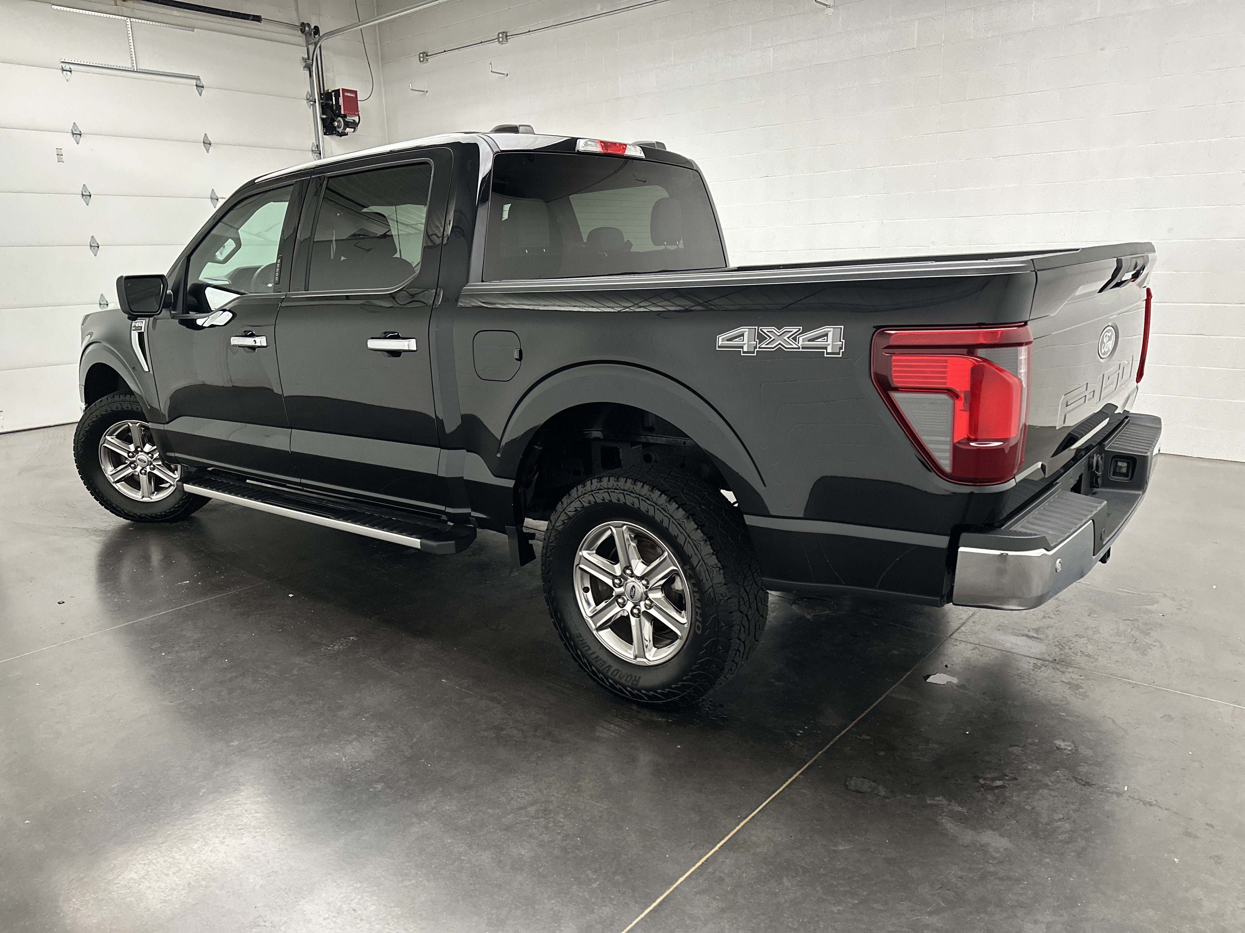 Used 2024 Ford F150 XLT AWD/4WD image 8