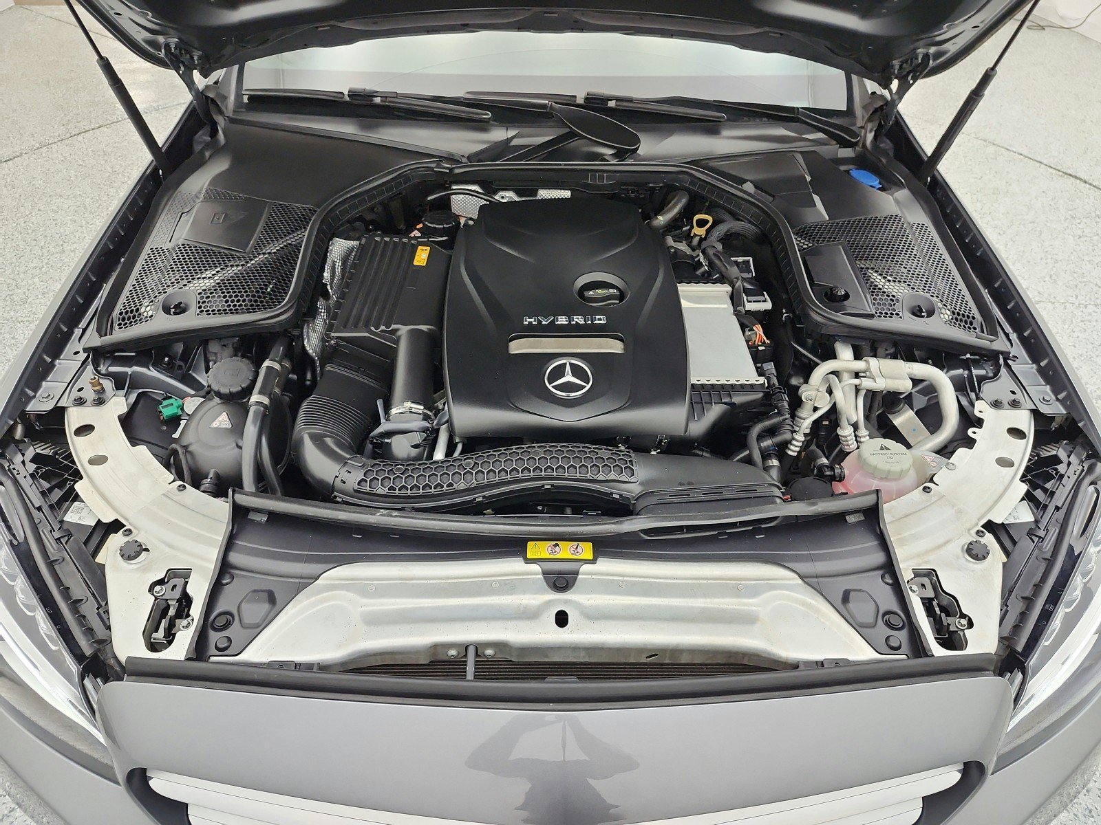 Used 2018 Mercedes-Benz C 350e Sedan image 18