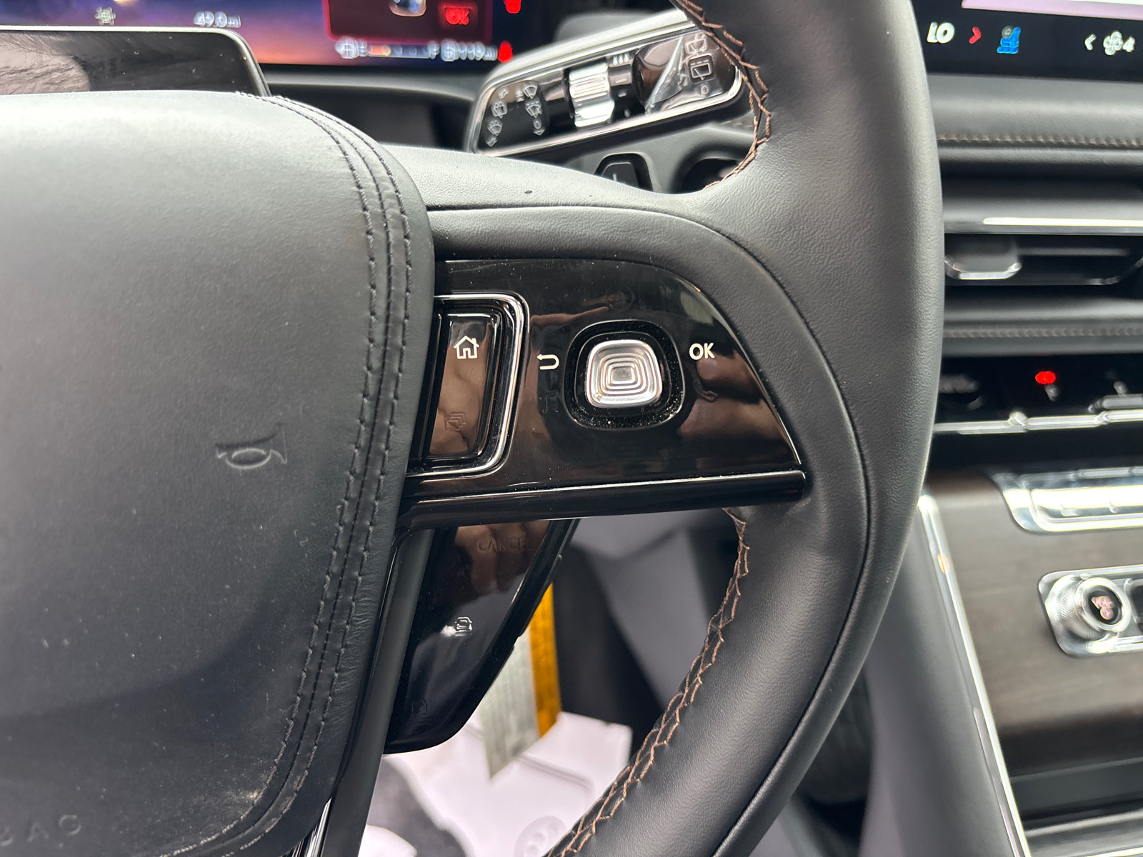 New 2026 Lincoln Aviator Reserve AWD/4WD image 18