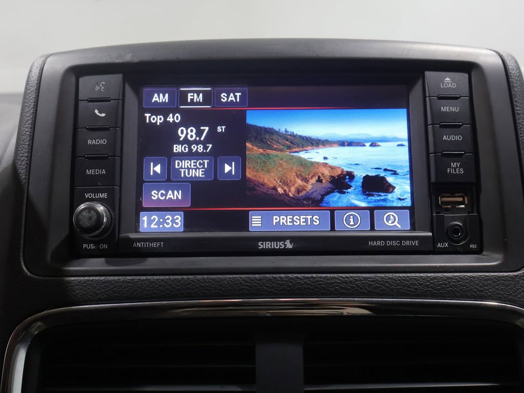 Used 2016 Dodge Grand Caravan SXT FWD image 27