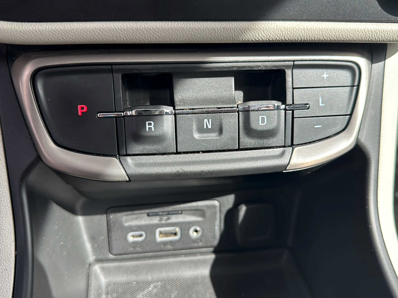 Used 2022 GMC Terrain Denali AWD/4WD image 13