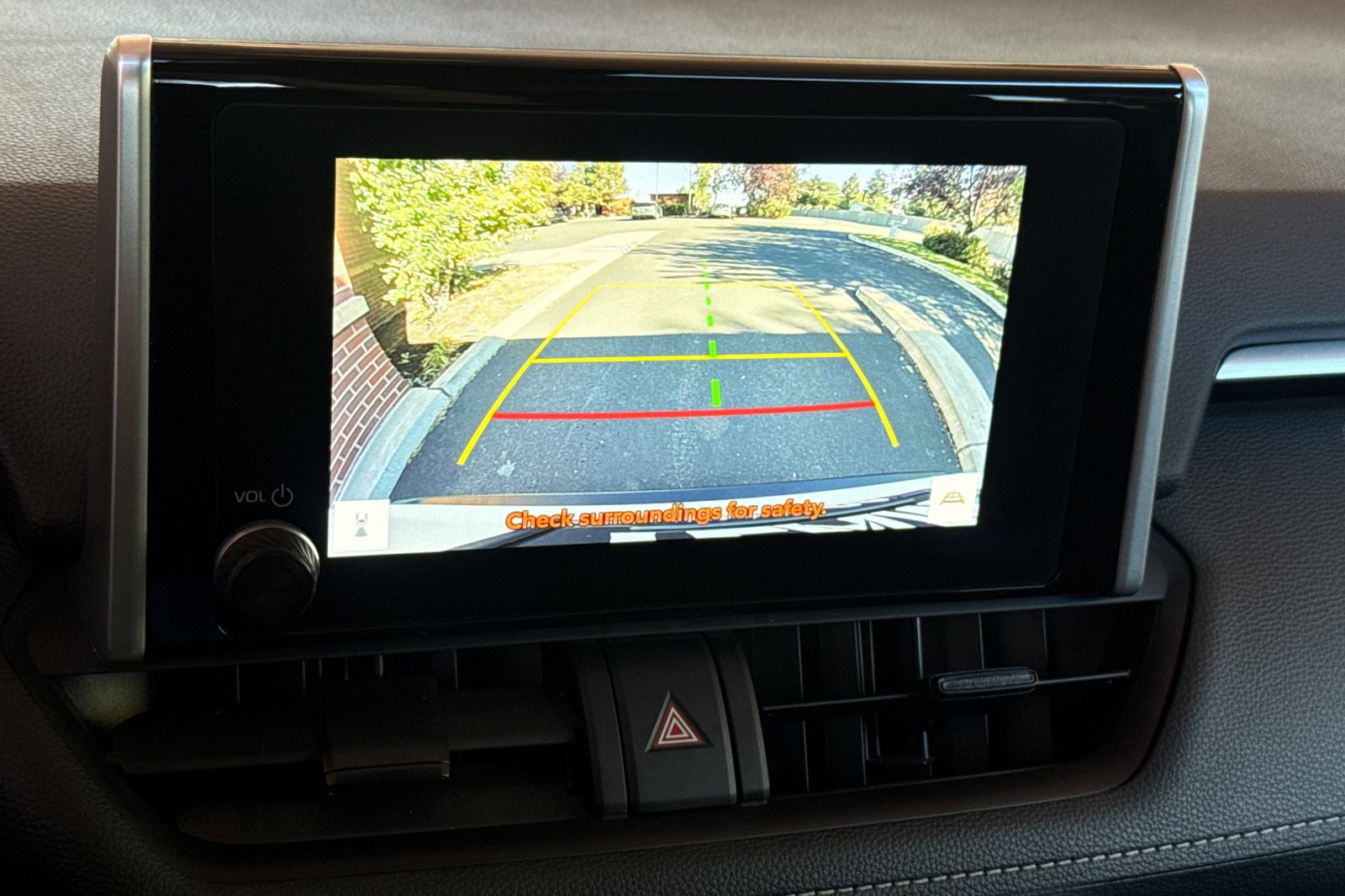 Used 2025 Toyota RAV4 LE AWD/4WD image 19