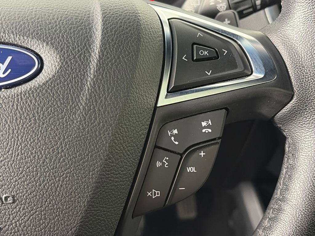 Used 2020 Ford Edge Titanium w/ Equipment Group 301A image 18