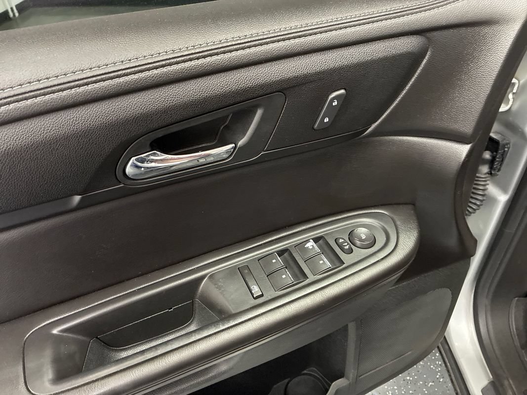 Used 2015 GMC Acadia SLE AWD/4WD image 10