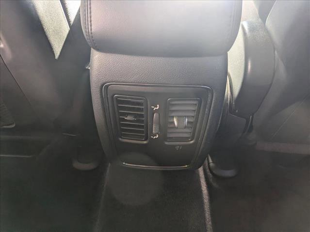 Used 2017 Jeep Grand Cherokee Laredo w/ Quick Order Package 2BE image 14