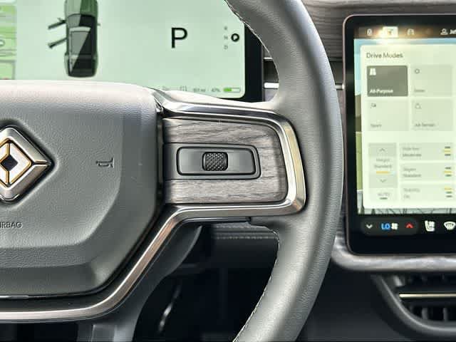Used 2026 Rivian R1S Adventure Dual AWD/4WD image 9