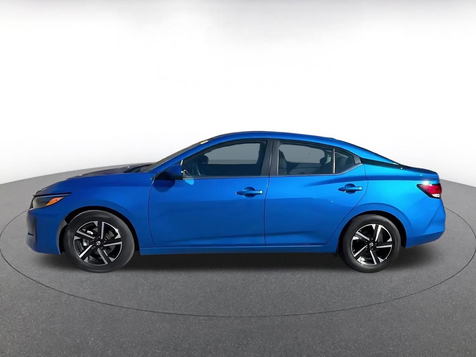 Used 2025 Nissan Sentra SV image 9