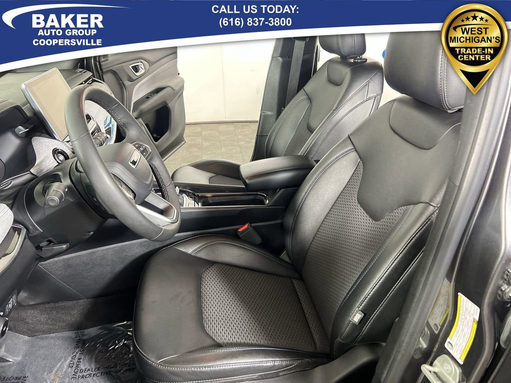 Used 2024 Jeep Compass Latitude w/ Convenience Group image 19