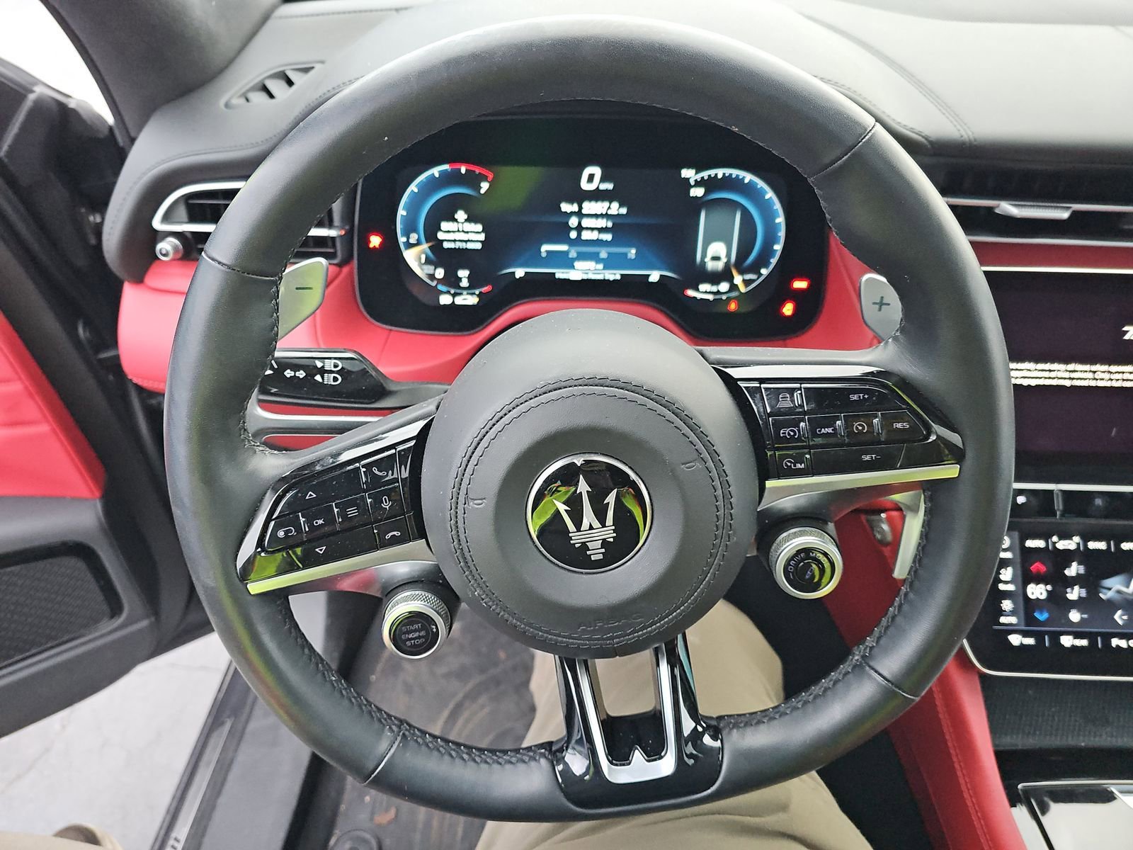 Used 2023 Maserati Grecale Modena image 8