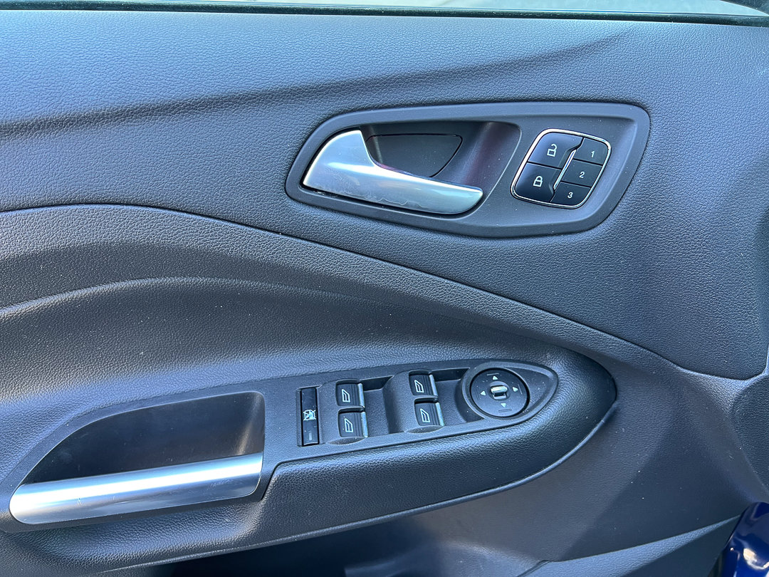 Used 2016 Ford Escape Titanium image 14