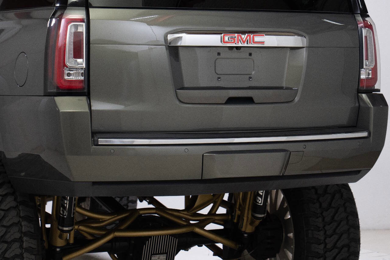 Used 2018 GMC Yukon XL Denali w/ Denali Ultimate Package AWD/4WD image 15