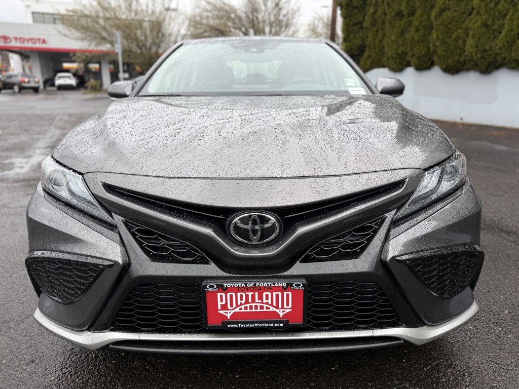 Used 2023 Toyota Camry XSE image 3