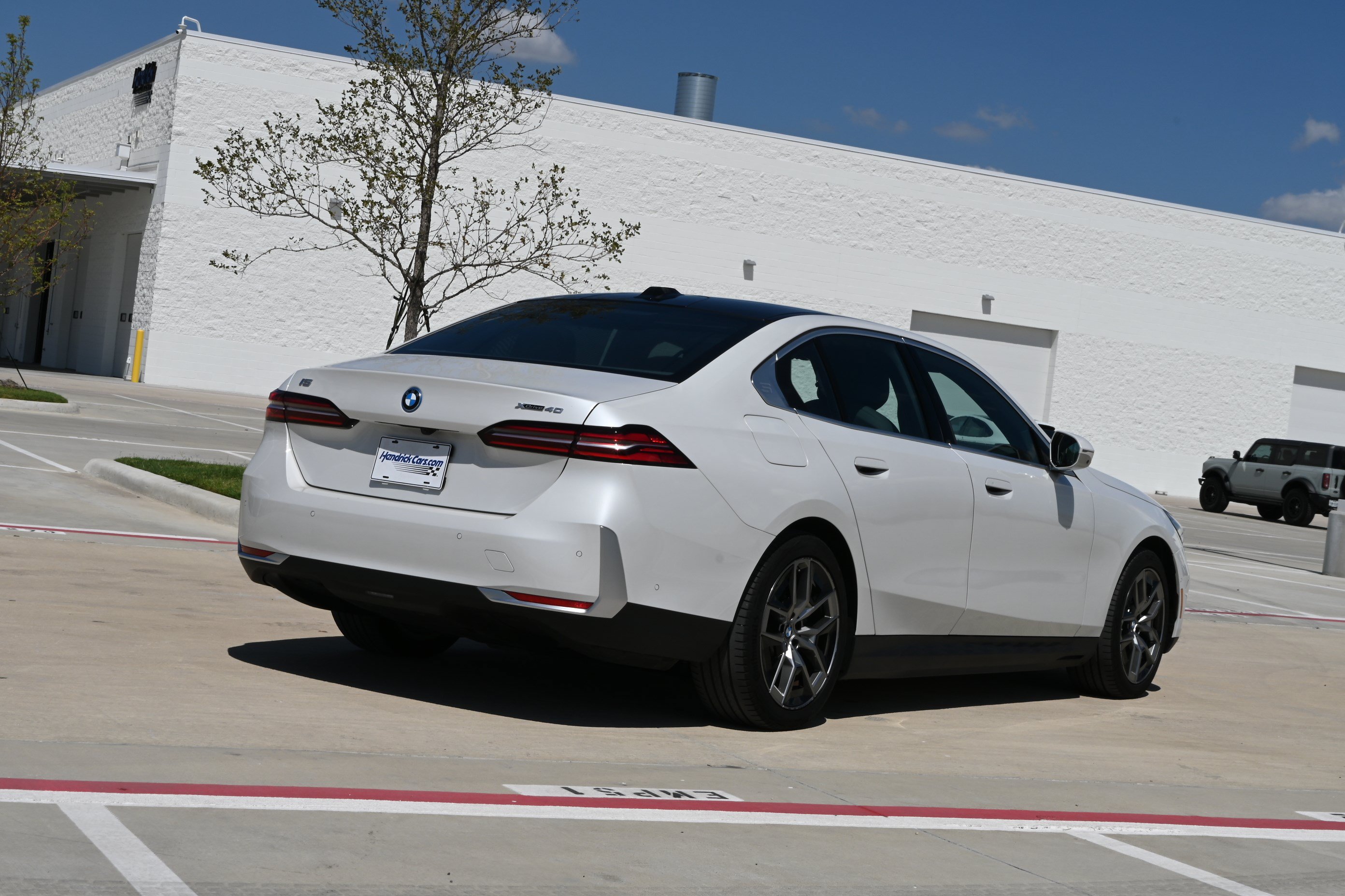 Used 2026 BMW i5 eDrive40 w/ Executive Package AWD/4WD image 9