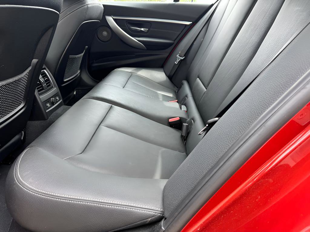 Used 2018 BMW 340i xDrive Sedan AWD/4WD image 14