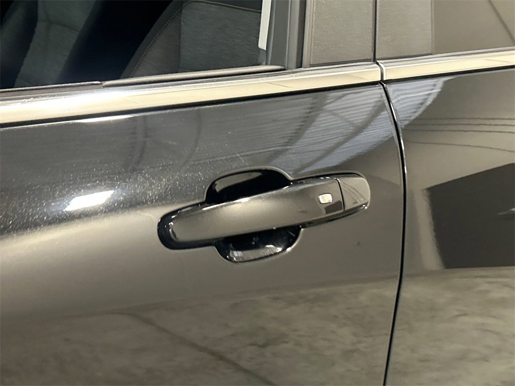 Used 2023 Chevrolet Equinox LT image 13