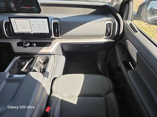 New 2026 Ford Expedition Active RWD image 16