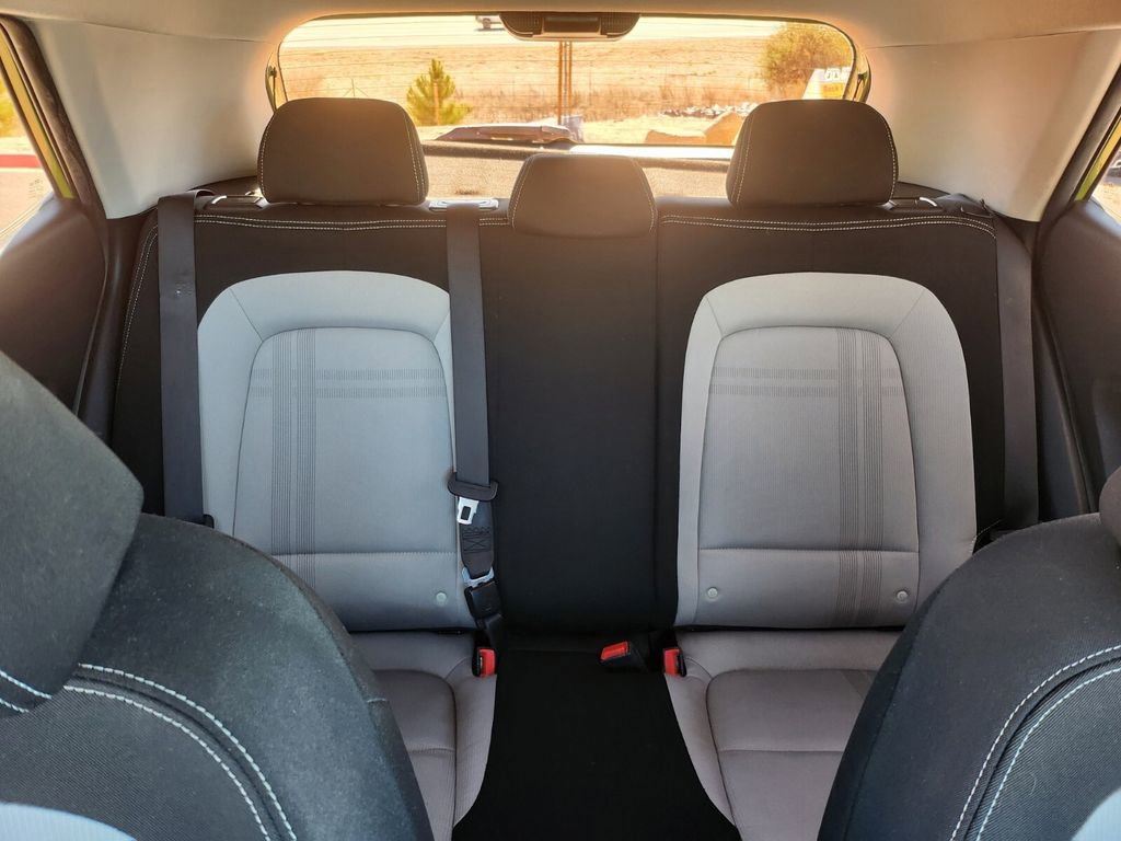 Certified 2021 Hyundai Venue SEL w/ Premium Package image 23