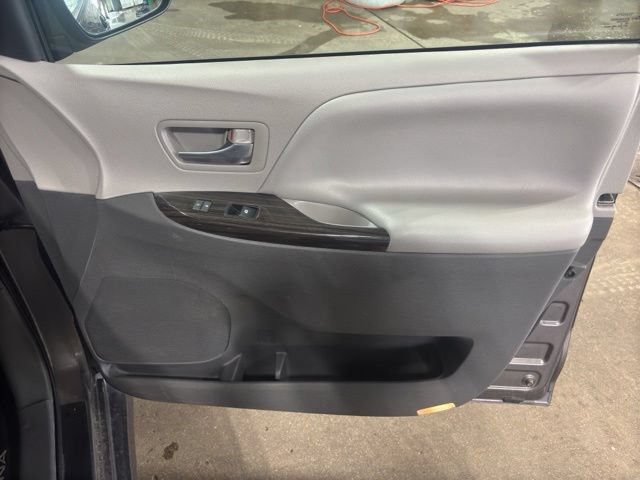 Used 2019 Toyota Sienna XLE Premium w/ Protection Package AWD/4WD image 27