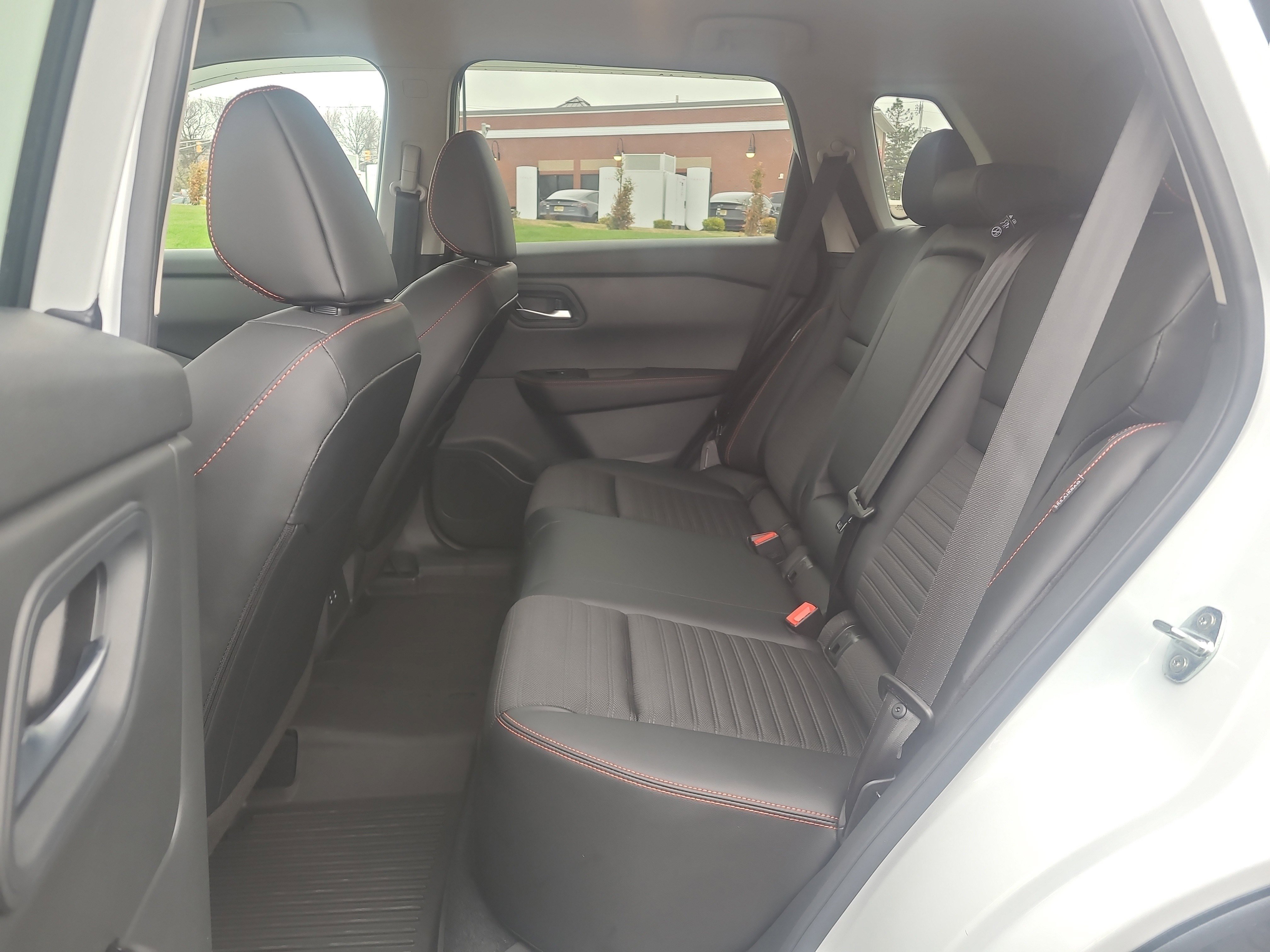 Used 2026 Nissan Rogue SV image 28