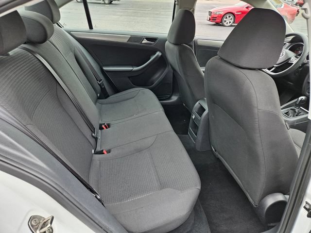Used 2015 Volkswagen Jetta SE FWD image 19