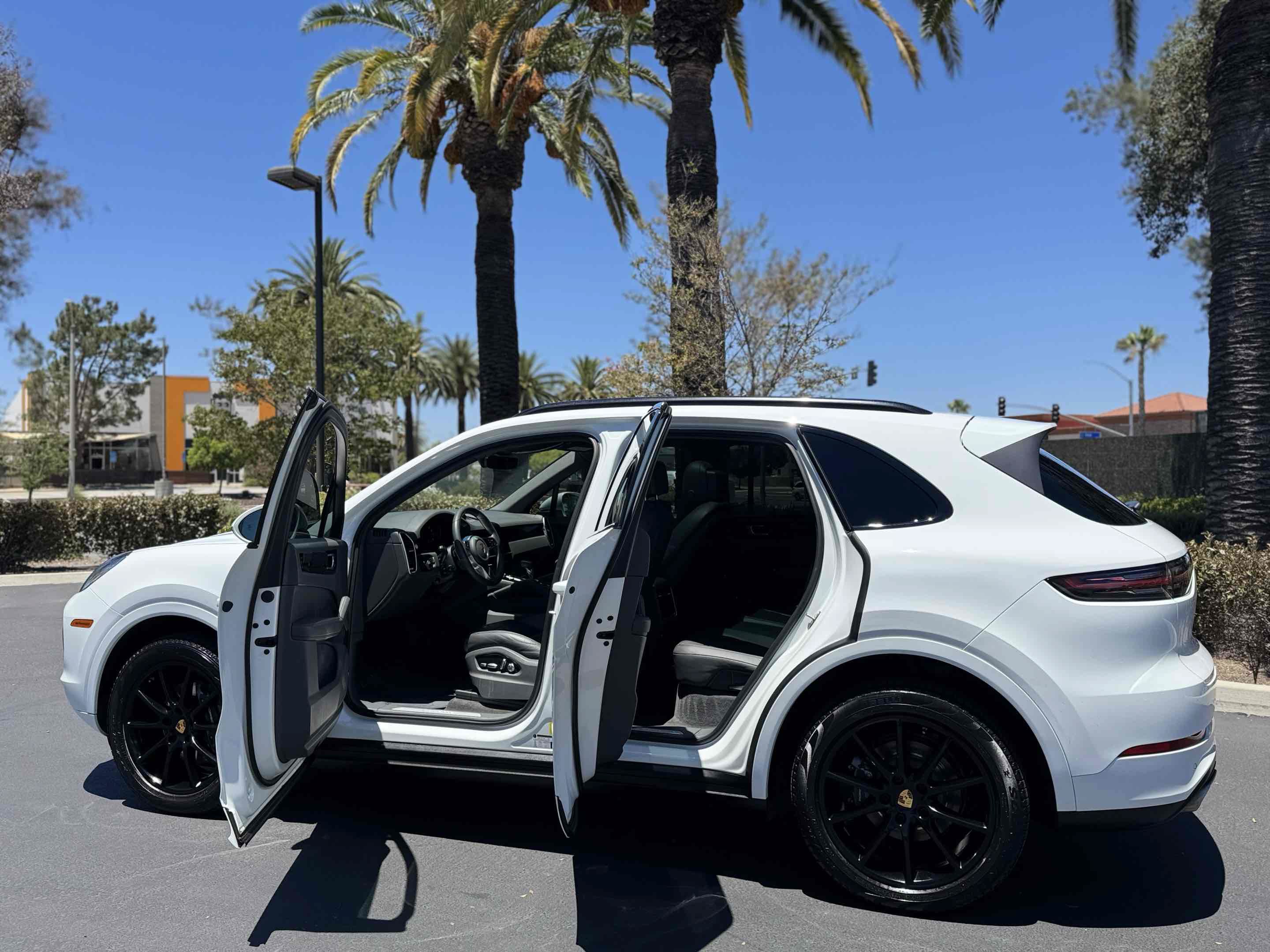 Used 2019 Porsche Cayenne AWD/4WD image 44