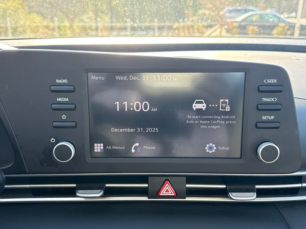 Used 2021 Hyundai Elantra SE image 23