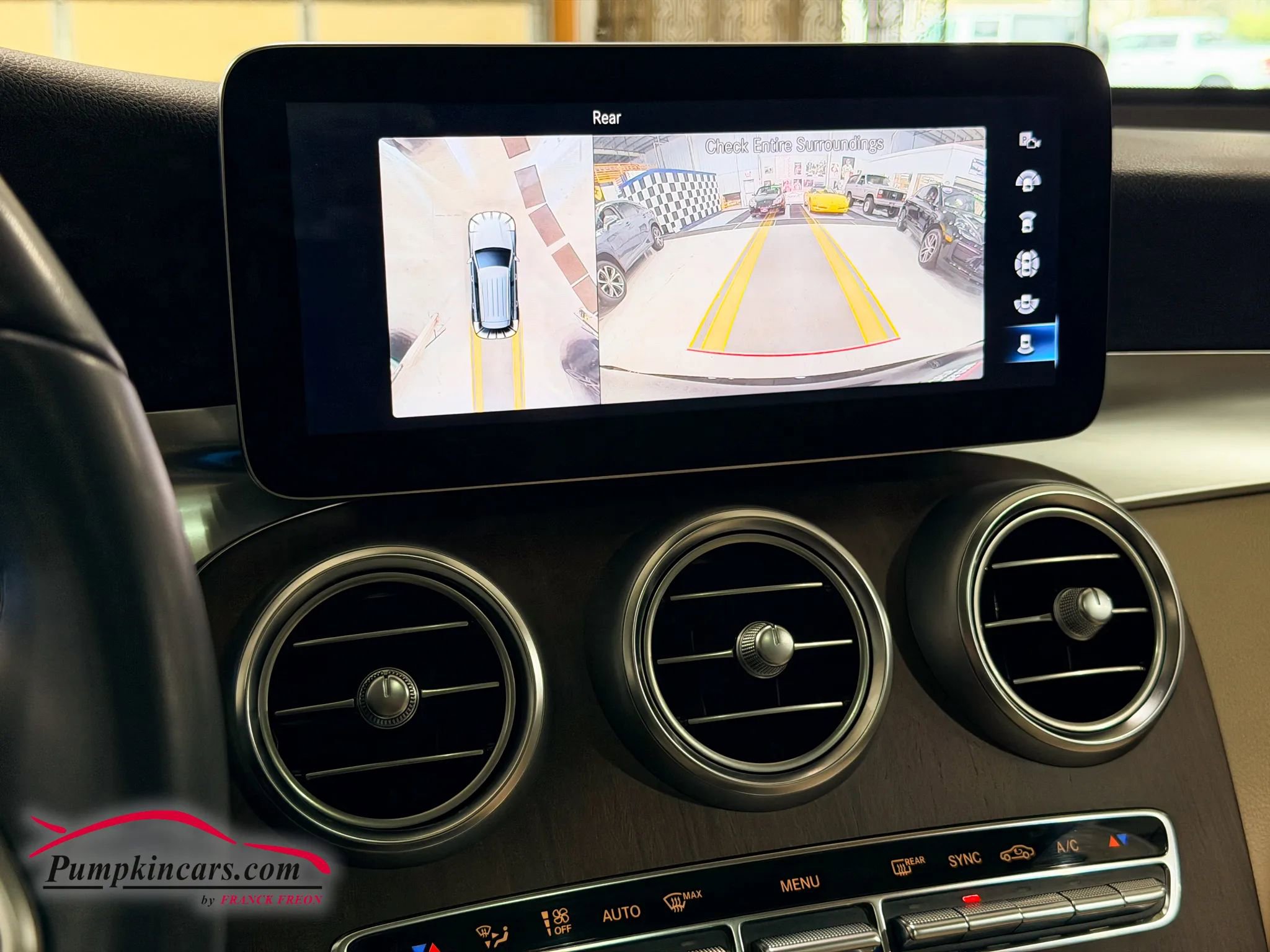 Used 2022 Mercedes-Benz GLC 300 4MATIC w/ Multimedia Package Lite image 34