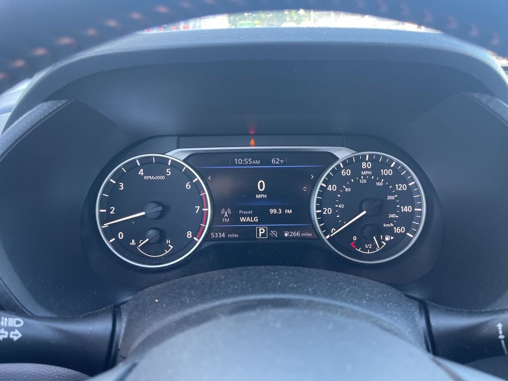 Used 2025 Nissan Sentra SR w/ SR Premium Package image 13