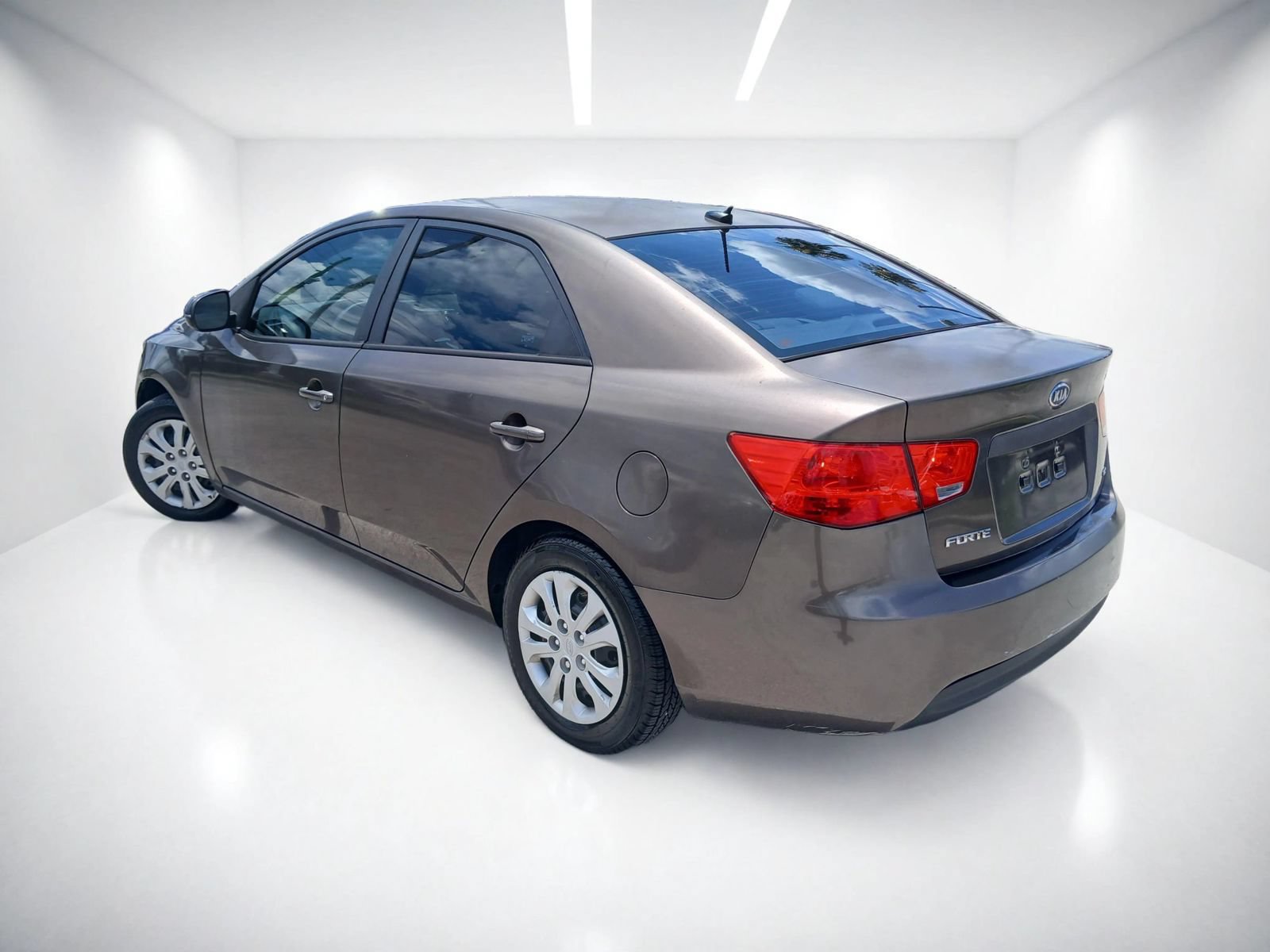 Used 2013 Kia Forte EX FWD image 5