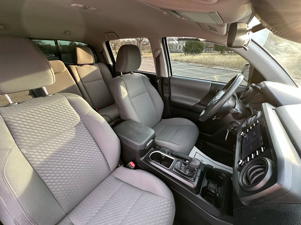 Used 2023 Toyota Tacoma SR AWD/4WD image 12