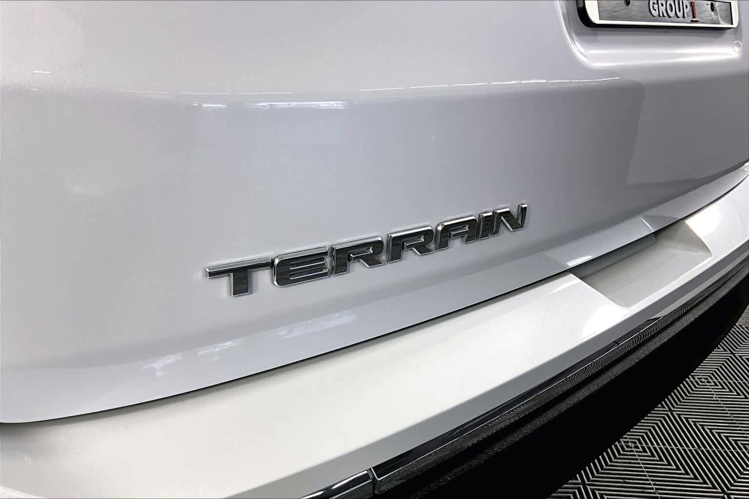 Used 2021 GMC Terrain SLT FWD image 30