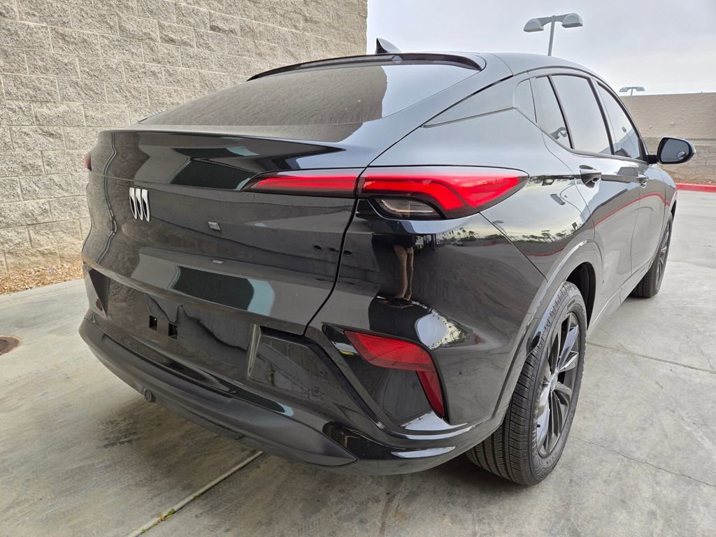 Used 2025 Buick Envista Sport Touring w/ Convenience I Package image 4