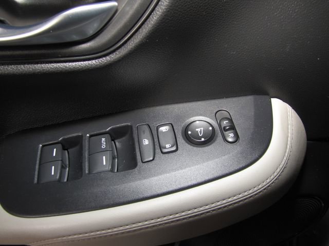 Certified 2025 Honda HR-V LX image 10