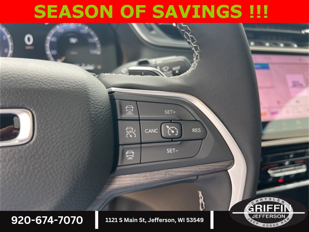 New 2025 Jeep Grand Cherokee Limited w/ Black Appearance Package image 19