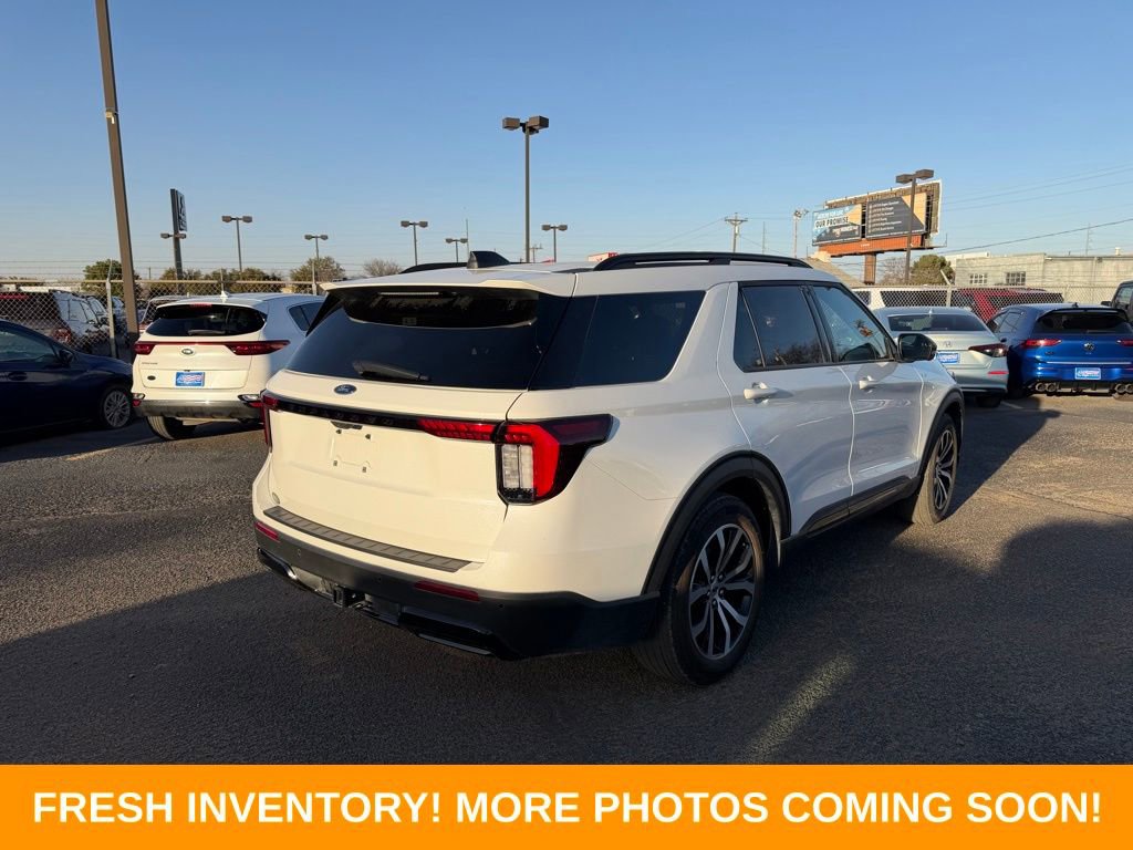 Used 2025 Ford Explorer ST-Line image 7