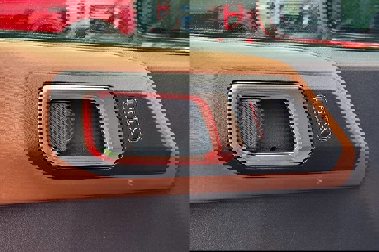 Used 2023 Ford Bronco Outer Banks image 21