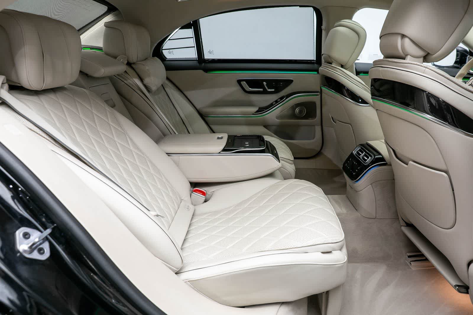 Used 2022 Mercedes-Benz S 580 4MATIC Sedan w/ Rear Seat Package image 12