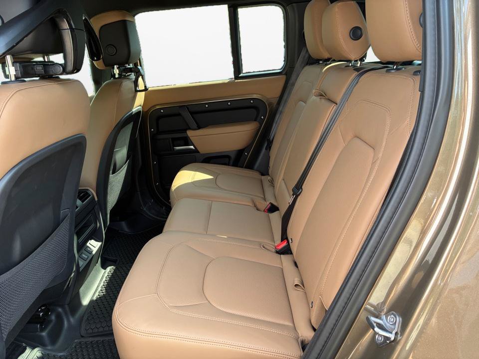 New 2026 Land Rover Defender 110 S AWD/4WD image 13