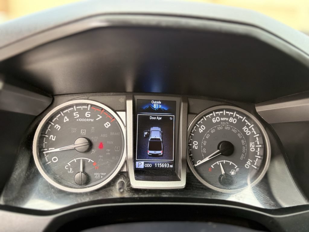 Used 2022 Toyota Tacoma SR5 w/ Technology Package AWD/4WD image 18