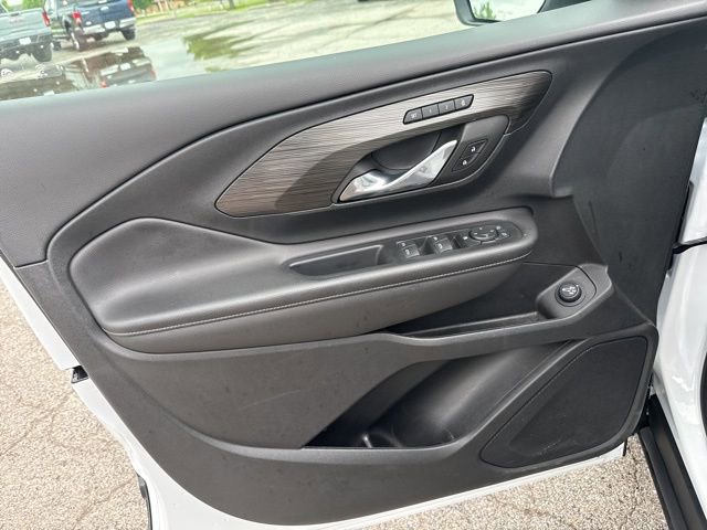 Used 2023 GMC Terrain SLT w/ LPO, Floor Liner Package FWD image 29