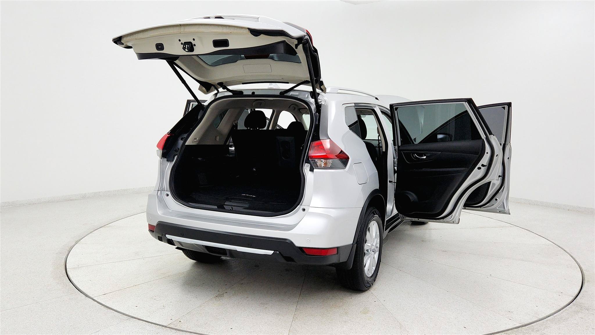 Used 2020 Nissan Rogue SV AWD/4WD image 33