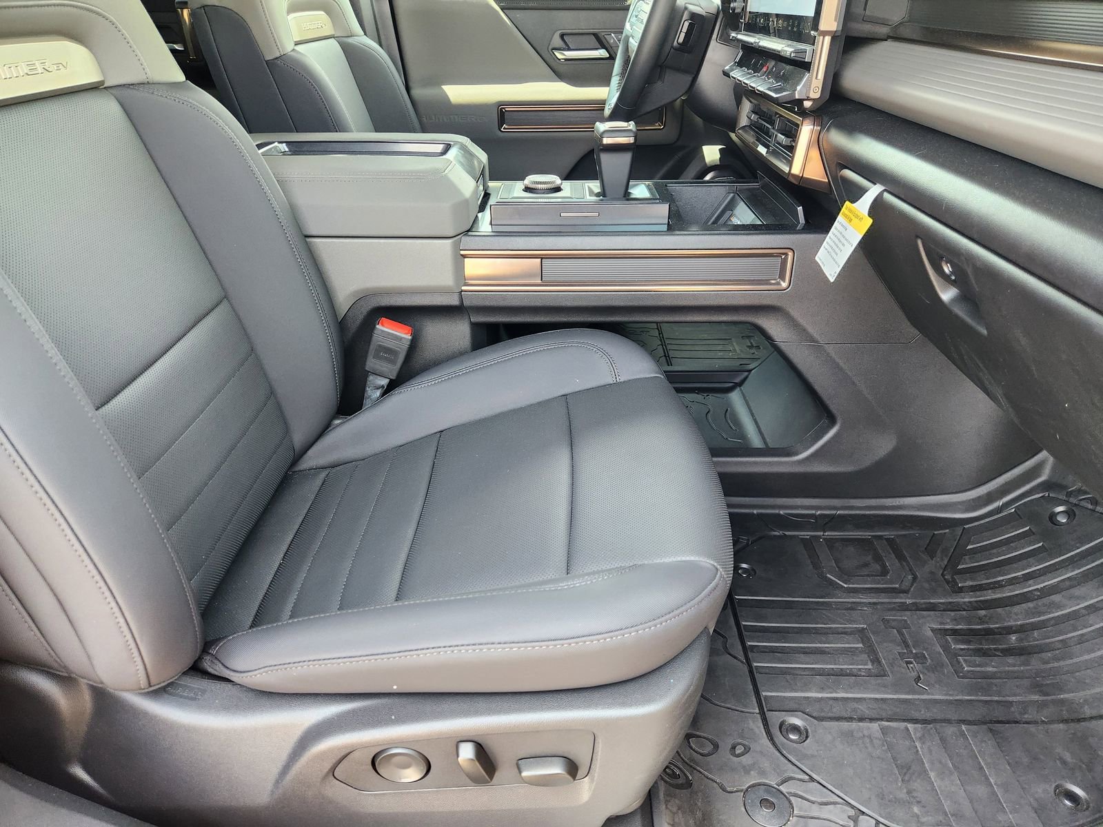 New 2025 GMC Hummer EV 2X image 16