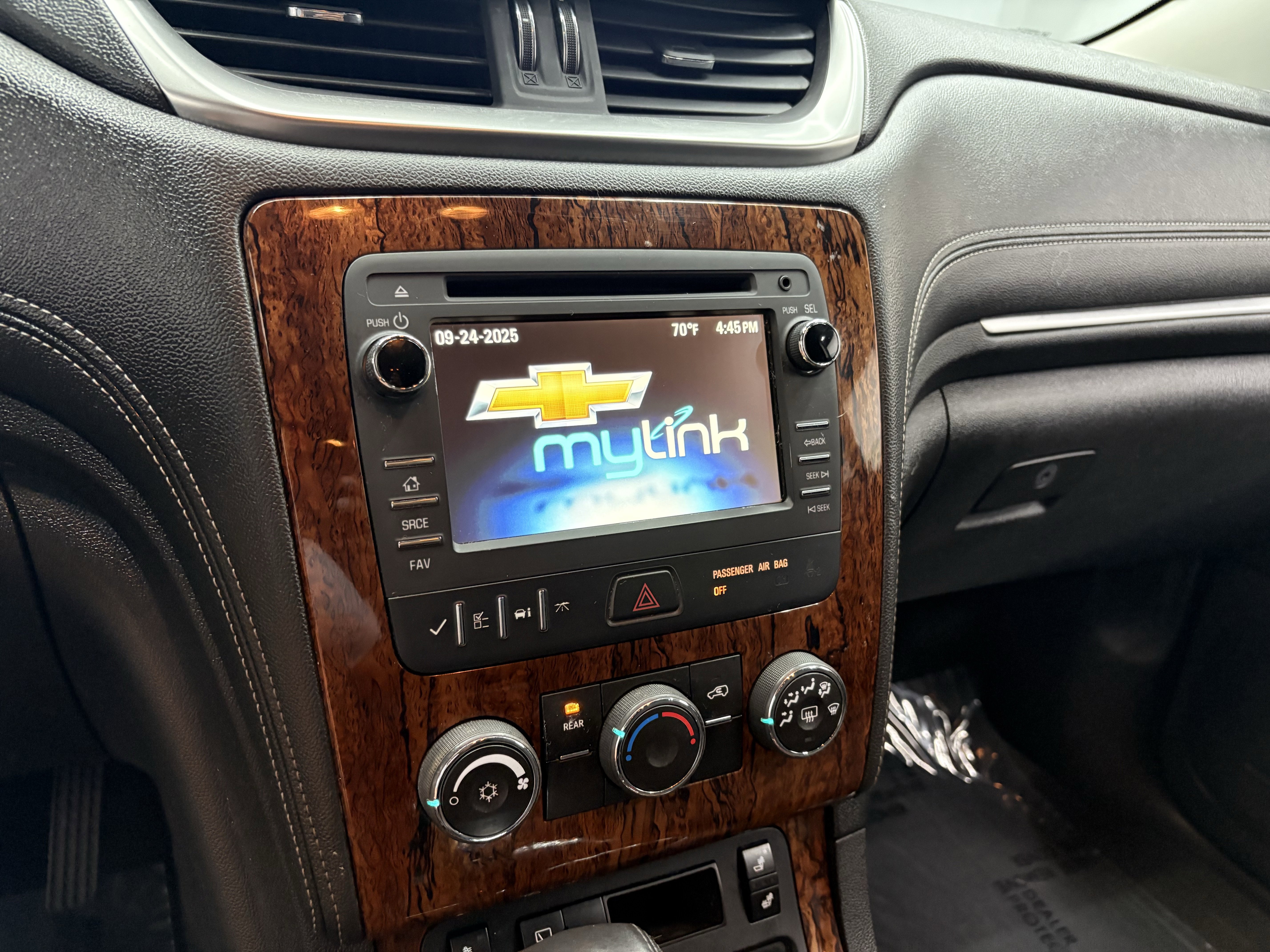 Used 2014 Chevrolet Traverse LT w/ All-Star Edition image 19